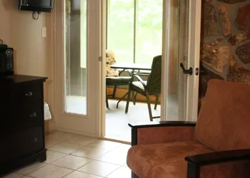 Jack's White River Fishing Resort hotel thumbnail 2