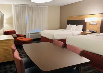 TownePlace Suites by Marriott Clinton hotel thumbnail 7
