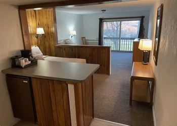 The Lodge at Indian Lake hotel thumbnail 3