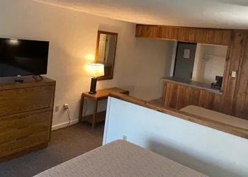 The Lodge at Indian Lake hotel thumbnail 4