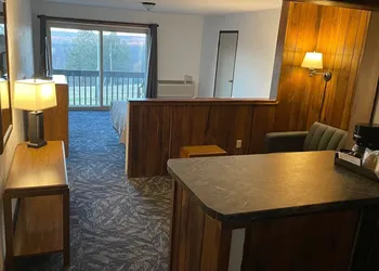 The Lodge at Indian Lake hotel thumbnail 5