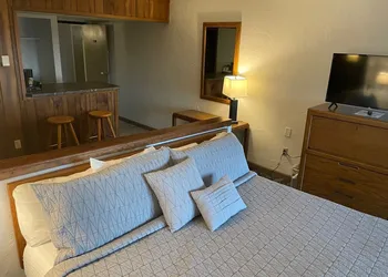 The Lodge at Indian Lake hotel thumbnail 6