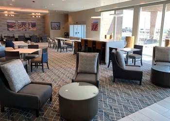 La Quinta Inn & Suites by Wyndham Holbrook Petrified Forest hotel thumbnail 2