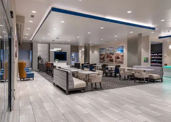 La Quinta Inn & Suites by Wyndham Holbrook Petrified Forest hotel thumbnail 4