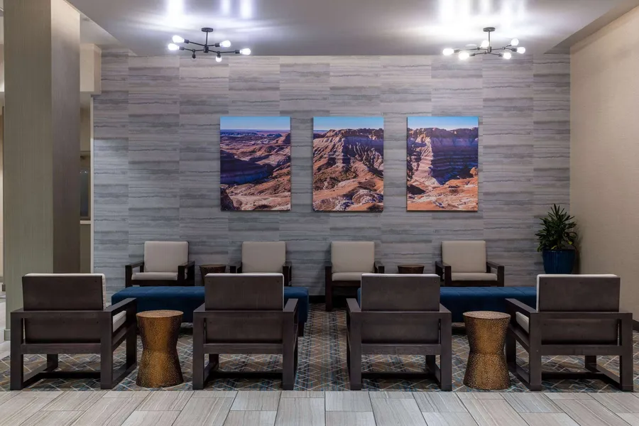 La Quinta Inn & Suites by Wyndham Holbrook Petrified Forest hotel detail image 6