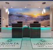 La Quinta Inn & Suites by Wyndham Holbrook Petrified Forest hotel detail image 7