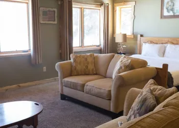 Arrowhead Mountain Lodge hotel thumbnail 6