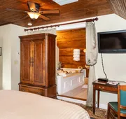 Burke Manor Inn & Pavilion hotel detail image 4