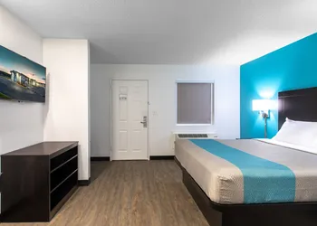 Motel 6 Greenville, SC - I-85 Near Downtown hotel thumbnail 3