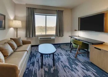 Fairfield Inn & Suites by Marriott Houston Brookhollow hotel thumbnail 7