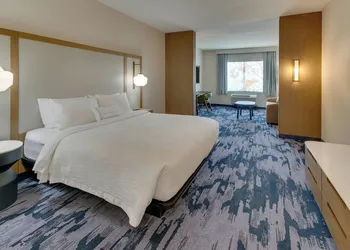 Fairfield Inn & Suites by Marriott Houston Brookhollow hotel thumbnail 8