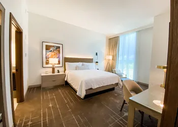 Omni Viking Lakes Hotel hotel thumbnail 4