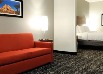 Best Western Plus Coachella Valley Inn & Suites hotel thumbnail 4