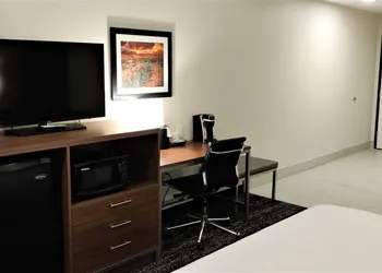 Best Western Plus Coachella Valley Inn & Suites hotel thumbnail 5