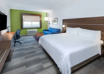 Holiday Inn Express & Suites Denton - Sanger by IHG hotel thumbnail 6