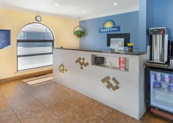 Days Inn by Wyndham Winnemucca hotel thumbnail 2
