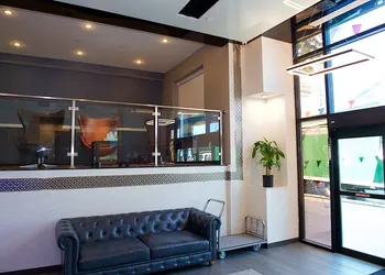 7 Days Hotel Bronx hotel thumbnail 2