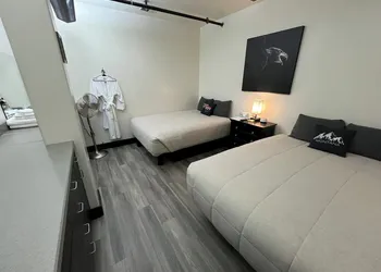 The Outpost hotel thumbnail 6