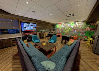 Tru by Hilton Georgetown hotel thumbnail 2