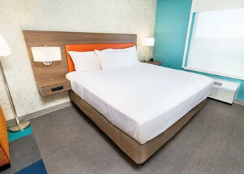 Home2 Suites by Hilton Bakersfield hotel thumbnail 8