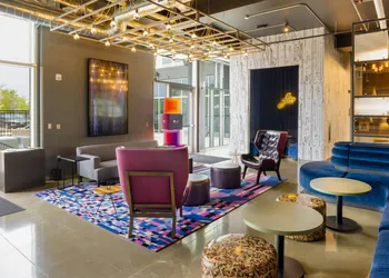 Aloft Austin Airport hotel thumbnail 2