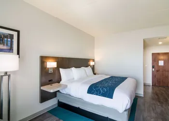 Comfort Inn & Suites Gulf Shores East Beach near Gulf State Park hotel thumbnail 7