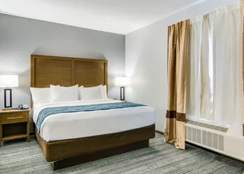Comfort Suites DeSoto Dallas South hotel thumbnail 7