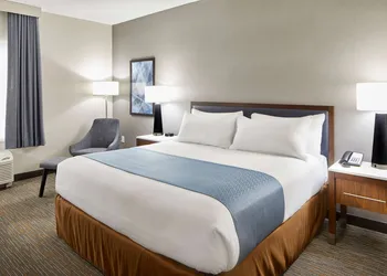 Wingate by Wyndham Hurricane WV hotel thumbnail 6