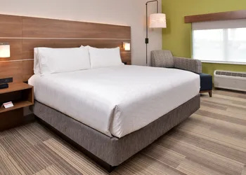 Holiday Inn Express & Suites Moundsville by IHG hotel thumbnail 4