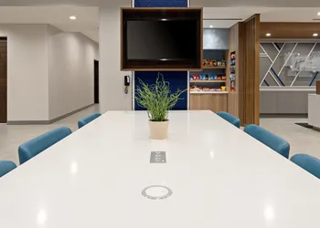 Holiday Inn Express & Suites Valencia - Santa Clarita by IHG hotel thumbnail 2