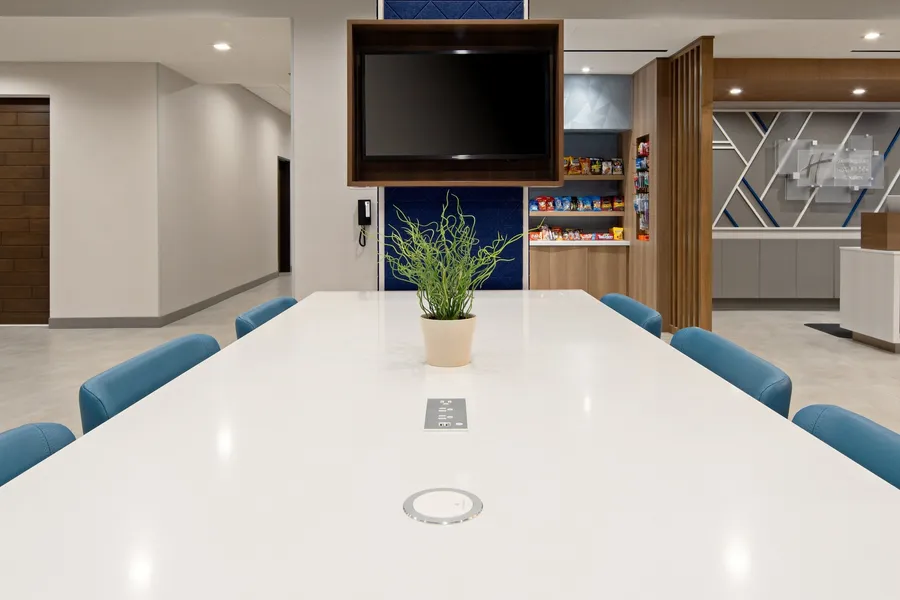 Holiday Inn Express & Suites Valencia - Santa Clarita by IHG hotel detail image 2