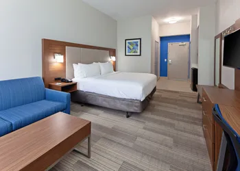 Holiday Inn Express & Suites Valencia - Santa Clarita by IHG hotel thumbnail 7