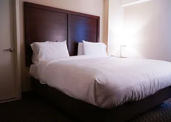 Hotel Mint JFK Airport hotel thumbnail 8