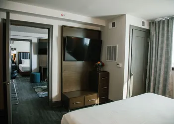 The Hotel Legends hotel thumbnail 8