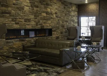 Cobblestone Hotel & Suites - Two Rivers hotel thumbnail 3