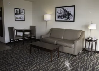 Cobblestone Hotel & Suites - Two Rivers hotel thumbnail 8