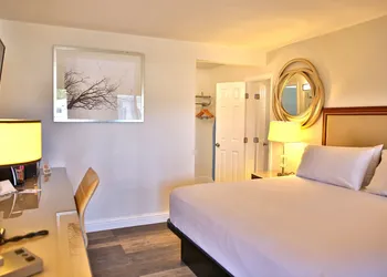 Travelodge by Wyndham Crescent City hotel thumbnail 6