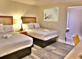 Travelodge by Wyndham Crescent City hotel thumbnail 8