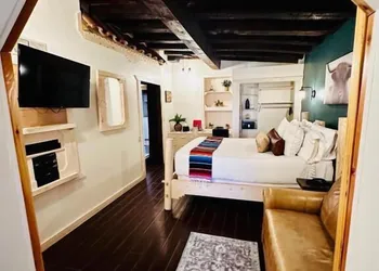 Adobe Rose Inn hotel thumbnail 5