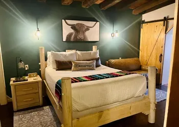 Adobe Rose Inn hotel thumbnail 6