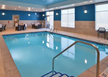 Lakeville Inn hotel thumbnail 5