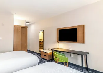 Fairfield Inn & Suites by Marriott Gainesville I-35 hotel thumbnail 6