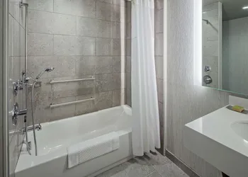 The Bevy Hotel Boerne, a DoubleTree by Hilton hotel thumbnail 6