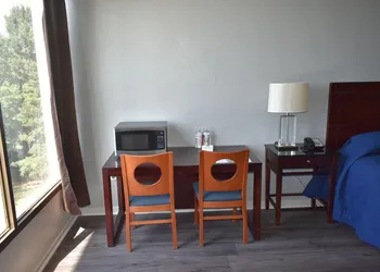 USA Economy Lodge hotel thumbnail 6