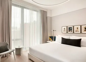 Hotel Indigo Williamsburg - Brooklyn by IHG hotel thumbnail 5