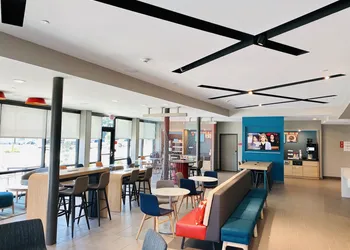 avid hotels Beaumont by IHG hotel thumbnail 2