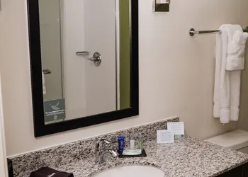 MainStay Suites at Discovery Park of America hotel thumbnail 4