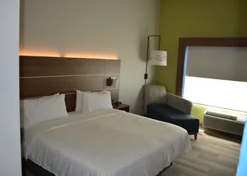 Holiday Inn Express & Suites Liberal by IHG hotel thumbnail 7