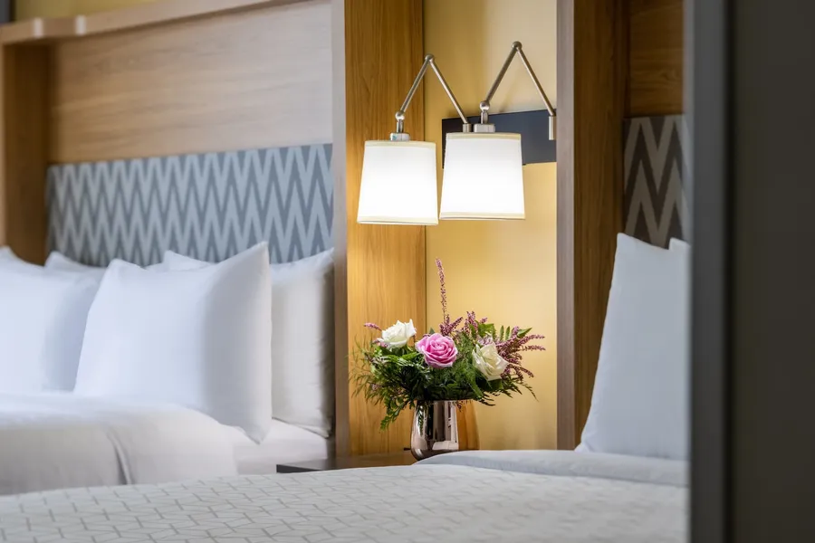 Holiday Inn Long Island-Islip Arpt East by IHG hotel detail image 6