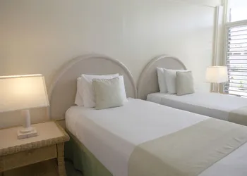 Waikiki Heritage Hotel hotel thumbnail 3